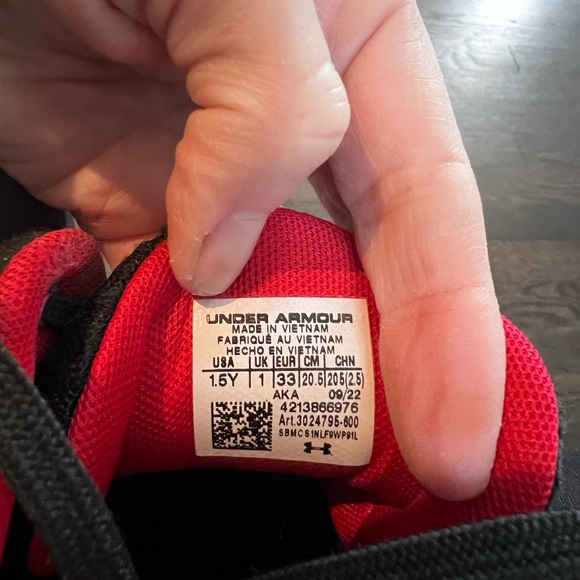 Under Armour Boys Sneakers size 1.5 - Picture 4 of 4